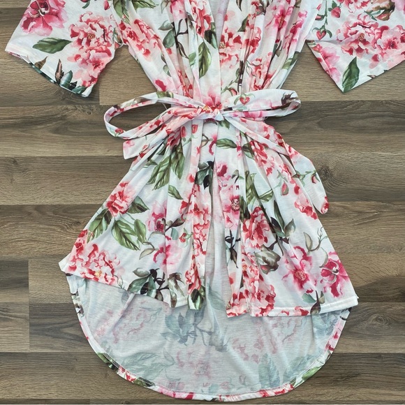 Show Me Your Mumu Pink Floral Short Sleeve Robe - Picture 4 of 7